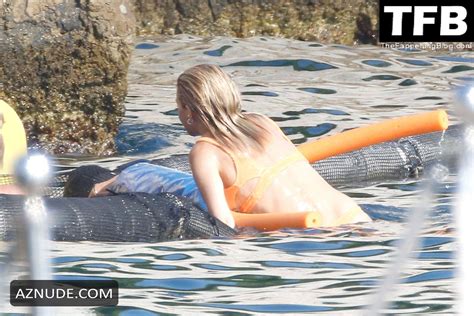 Sienna Miller Sexy Seen Flaunting Her Hot Figure In An Orange Bikini At The Beach In France Aznude