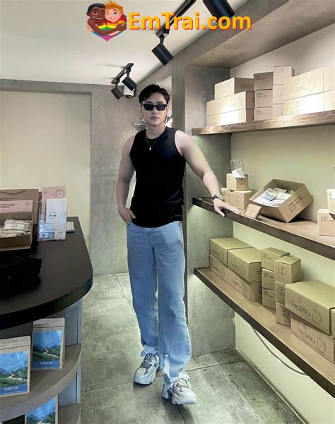 Boy Gym Sex Gi I Ch I D M Qu N L I V D Ng Ng I Gym Chu N Cao R O P Trai Emtrai