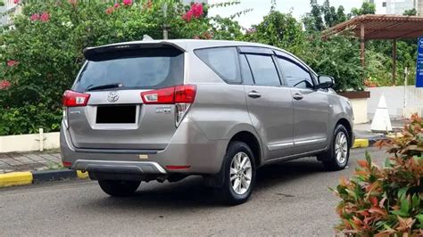 Km 20rb Toyota Kijang Innova Reborn 2 0 G AT Bensin 2016 Mobil Bekas