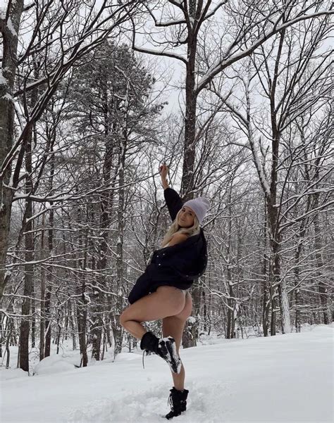 Snow Booty Nudes Snowgirls NUDE PICS ORG