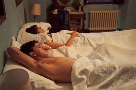 Sceny Seksu W Serialach Sex Education I Normalni Ludzie