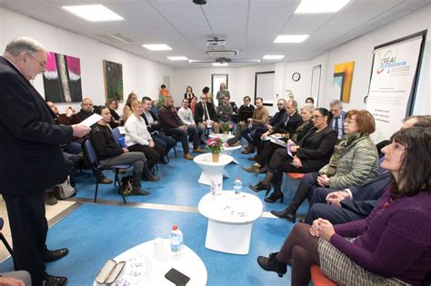 Visite De La Ministre D L Gu E Aux Personnes Handicap Es Mme Genevi Ve