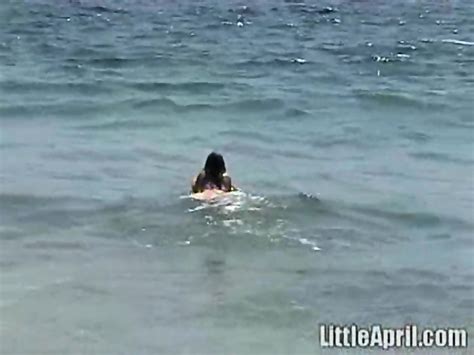 Masturbating Bikini Teen Goes Solo