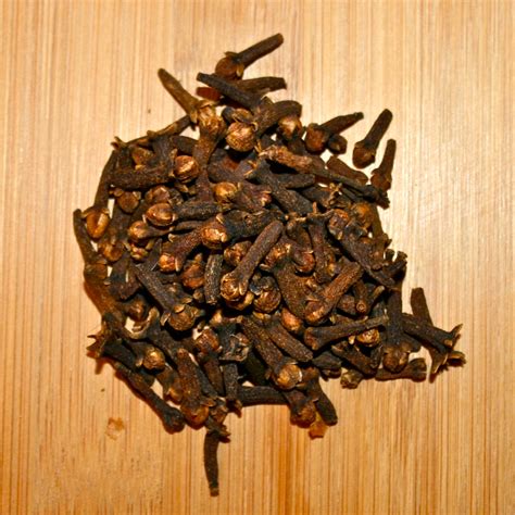 Using Clove to Cure Toothaches : 4 Steps (with Pictures) - Instructables