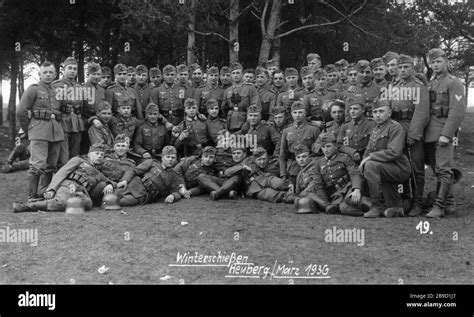 Soldiers Uniform Wehrmacht Stock Photos & Soldiers Uniform Wehrmacht ...