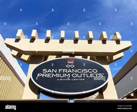 San Francisco Premium Outlets A Simon Center Sign Logo At Outlet Mall