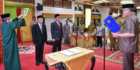 Pemprov Gubernur Aceh Lantik Direktur Pt Pema Dan Kepala Bpks Yang Baru