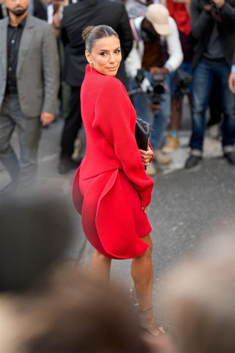 Eva Longorias Unexpected Upskirt Moment At Paris Fashion Week Hot Celebs Home
