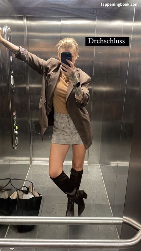 Liza Waschke Nude Onlyfans Leaks Fappening Fappeningbook