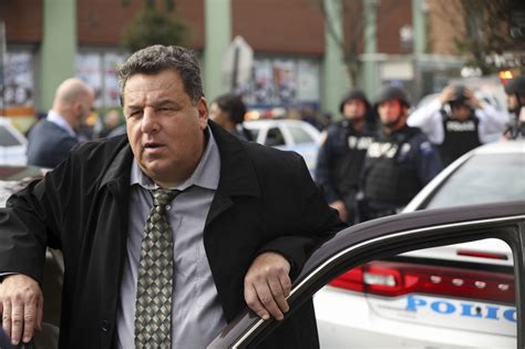 Steve Schirripa