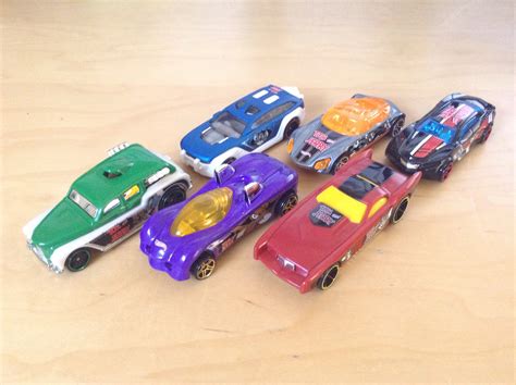 JULIAN S HOT WHEELS BLOG 2015 Walmart Exclusive Tom And Jerry Set Complete Assortment