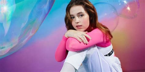 Lirik Lagu Sofia - Clairo, Ada Video Klipnya Gaes