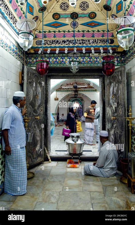 Interior in Nagoor Dargah Syed Shahul Hameed Dargah Nagore Andavar ...