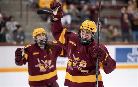 Wisconsin women's hockey dominates in Week 5's Power 5 rankings | NCAA.com