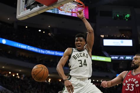 Luce Giannis Antetokounmpo En Triunfo De Bucks