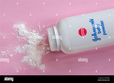 Johnsons Baby Powder Johnson And Johnson Baby Powder With Contents