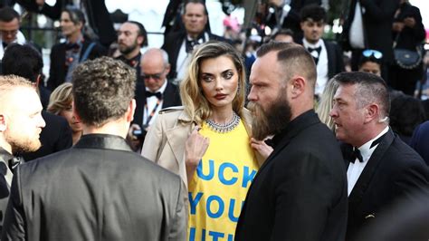 Fuck You Putin Ukrainisches Model Setzt Politisches Zeichen In Cannes STERN De