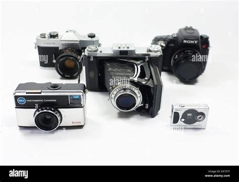 Front view of film cameras hi-res stock photography and images - Alamy