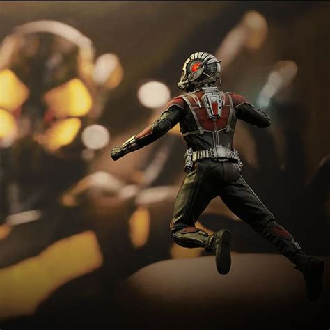 Toyhaven Check Out The Awesomeness Of Hot Toys Mms Th Scale Ant Man Collectible Figure