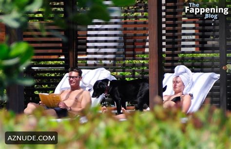 Aubrey Paige Sexy Seen With Ryan Showing Off Her Gorgeous Body Wearing A Hot Bikini At The Beach