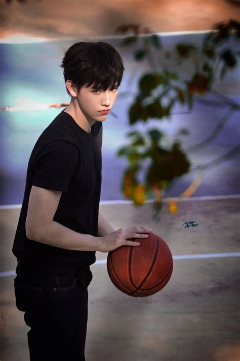 Trần Phi Vũ diễn viên lộ ảnh nóng với hot girl mạng là ai