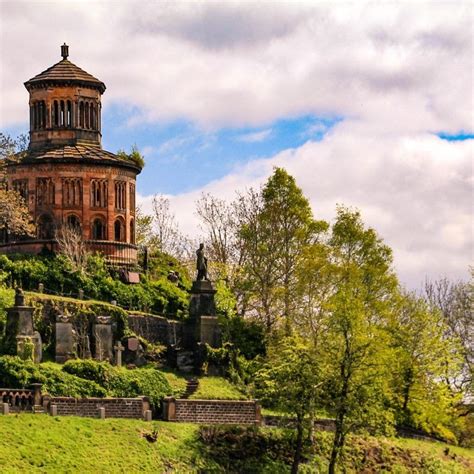 Glasgow Necropolis | Isolated Traveller