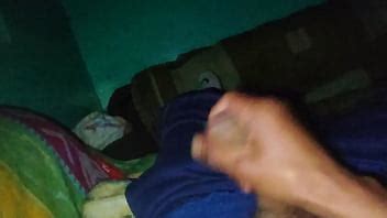 Masturbándome en mi habitación XVIDEOS