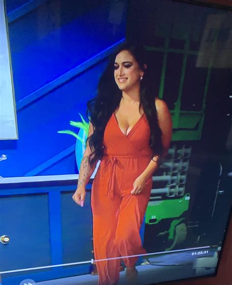 Repost: Kolini is 🔥 in her red jumpsuit : r/90dayfianceuncensored