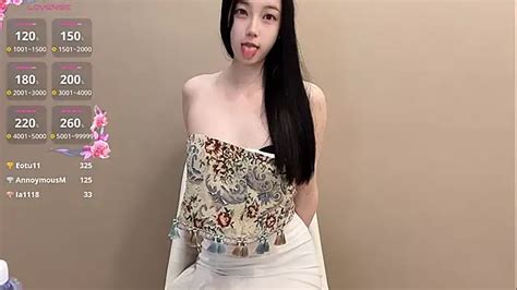 20 Nova Naked Strip On XXX Webcam For Live Sex Video Chat VirtuaGirls