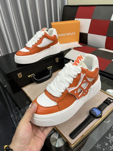 Кроссовки Naked Wolfe купить с доставкой по выгодным ценам в интернет магазине OZON 1218044120