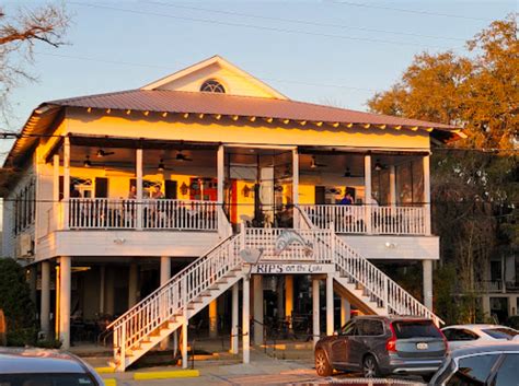 The Incredible Waterfront Restaurant In Louisiana That Will Make Your