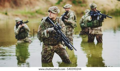 British Special Forces Soldiers Weapon Stock Photo 540390244 | Shutterstock