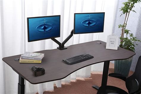 5 Best Computer Desks For Tall People 2023 Buyer Guide Officegearlab