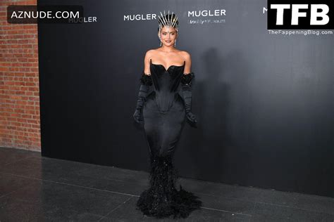 Kylie Jenner Sexy Seen Showcasing Her Hot Cleavage At The Mugler Couturissime Exhibition Opening