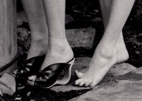 ZÄRTLICHE NACKTE FREUNDINNEN L Vintage s Lesbian Int Photo by T LIORI eBay de