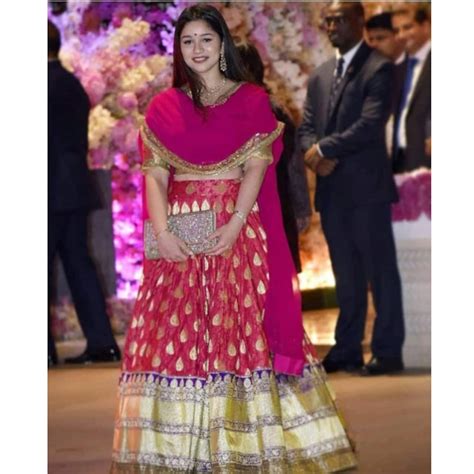 steal worthy   sara tendulkars wardrobe   wedding season
