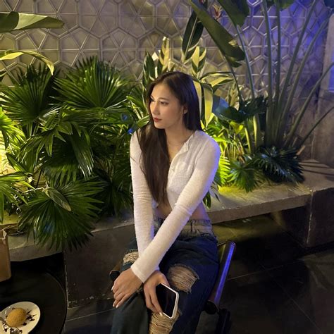 Hot girl bóng chuyền tuổi cao m thần thái như hoa hậu Báo Dân trí