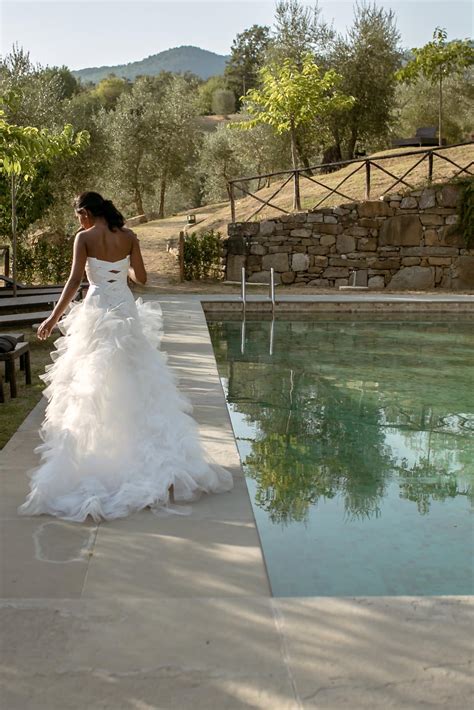 Wedding in an Elegant Country House Borgo in Tuscany | Wedding Italy