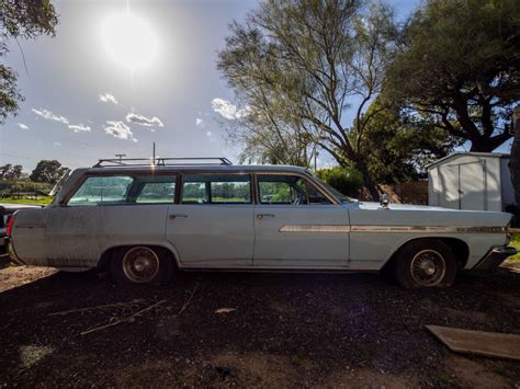 1963 Pontiac Bonneville Safari 7 Barn Finds