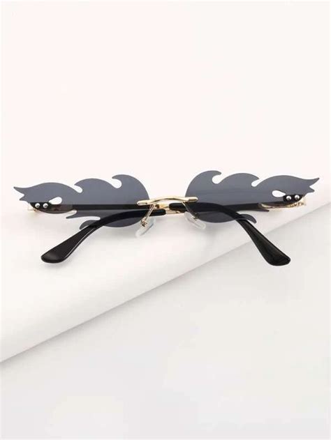 flaming glasses | Fashion eye glasses, Trendy glasses, Pretty sunglasses