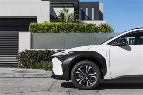 Poze Masini Electrice Si Hibride Toyota Bz X Galerie Foto