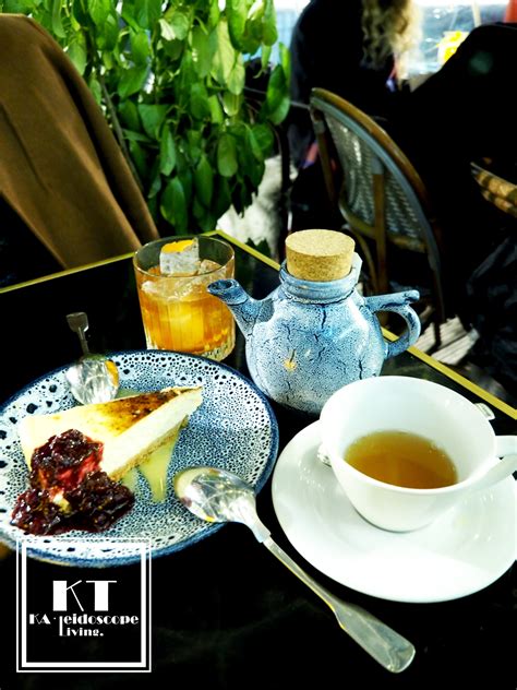 Festive Special – Igloos by the Thames River by Coppa Club