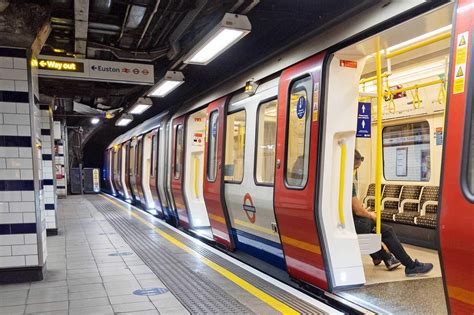 10 Main Tube Stations in London - What Are the Best Attractions to ...