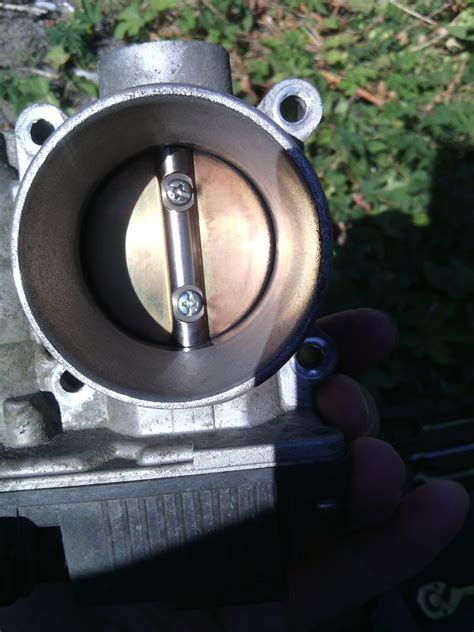 Где находится датчик дроссельной заслонки на ниссан альмера н16 - 92 фото