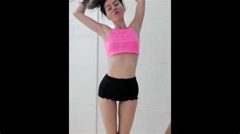 Work It Out With Me Powerful Slim Fit Brunette Amateur Girl Pulling Steel Weights Favorite