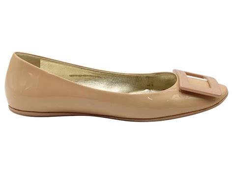 Roger Vivier Gommette Ballet Flats In Nude Patent Leather Flesh Ref 960256 Joli Closet