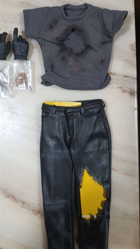 原裝 Hottoys Hot Toys DX DX Terminator T Battle Damaged