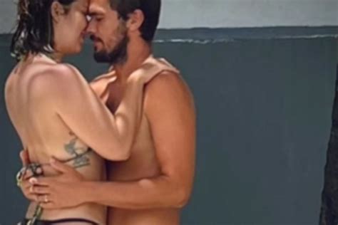 Paloma Duarte Posa Bruno Ferrari Em Foto Picante E Se Declara