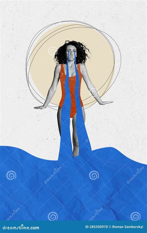 Fotografía De Collage Metáfora Arte De Graciosa Chica Llorando Usando Traje De Baño Bikini