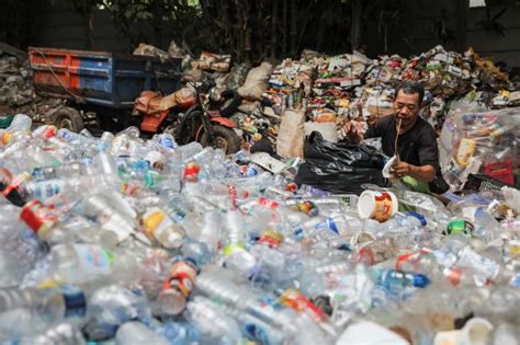 Allarme Plastica Il Wwf Mette In Guardia Superato Il Limite Planetario